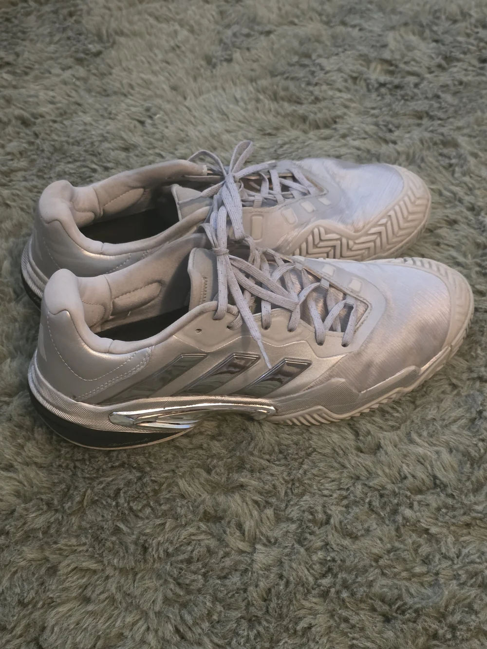 Men's Silver Athletic Tennis Shoes - adidas-inspired Design